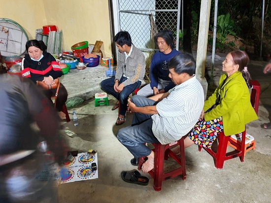 Trà Bồng: Lắc bầu cua ăn tiền ngày tết, tệ nạn cần kiên quyết triệt xoá