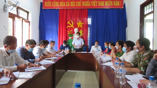 Bí thư Huyện ủy Đặng Minh Thảo làm việc với Ban chấp hành Đảng bộ xã Trà Hiệp