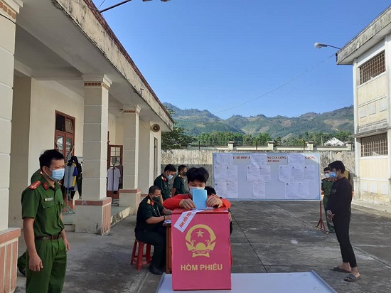 Công an huyện Trà Bồng đảm bảo an toàn tuyệt đối ngày bầu cử