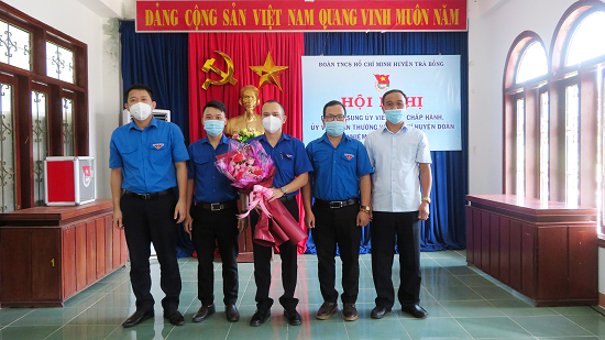 Huyện đoàn Trà Bồng bầu bổ sung Ủy viên BCH, Ủy viên BTV và kiện toàn chức danh Bí thư Huyện đoàn nhiệm kì 2020 – 2022