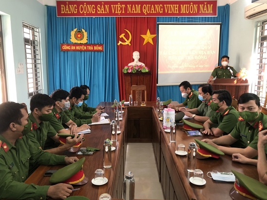Công an huyện Trà Bồng: Công bố quyết định về tổ chức bộ máy Công an xã chính quy và công tác cán bộ