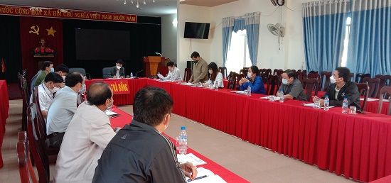 Trung tâm Chỉ huy Phòng, chống dịch Covid-19 huyện tổ chức họp để bàn về công tác phòng, chống dịch trên địa bàn huyện