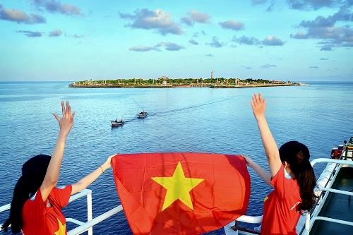 Tuyên truyền Cuộc thi trực tuyến tìm hiểu kiến thức về biển, đảo Việt Nam “Tổ quốc bên bờ sóng” năm 2022