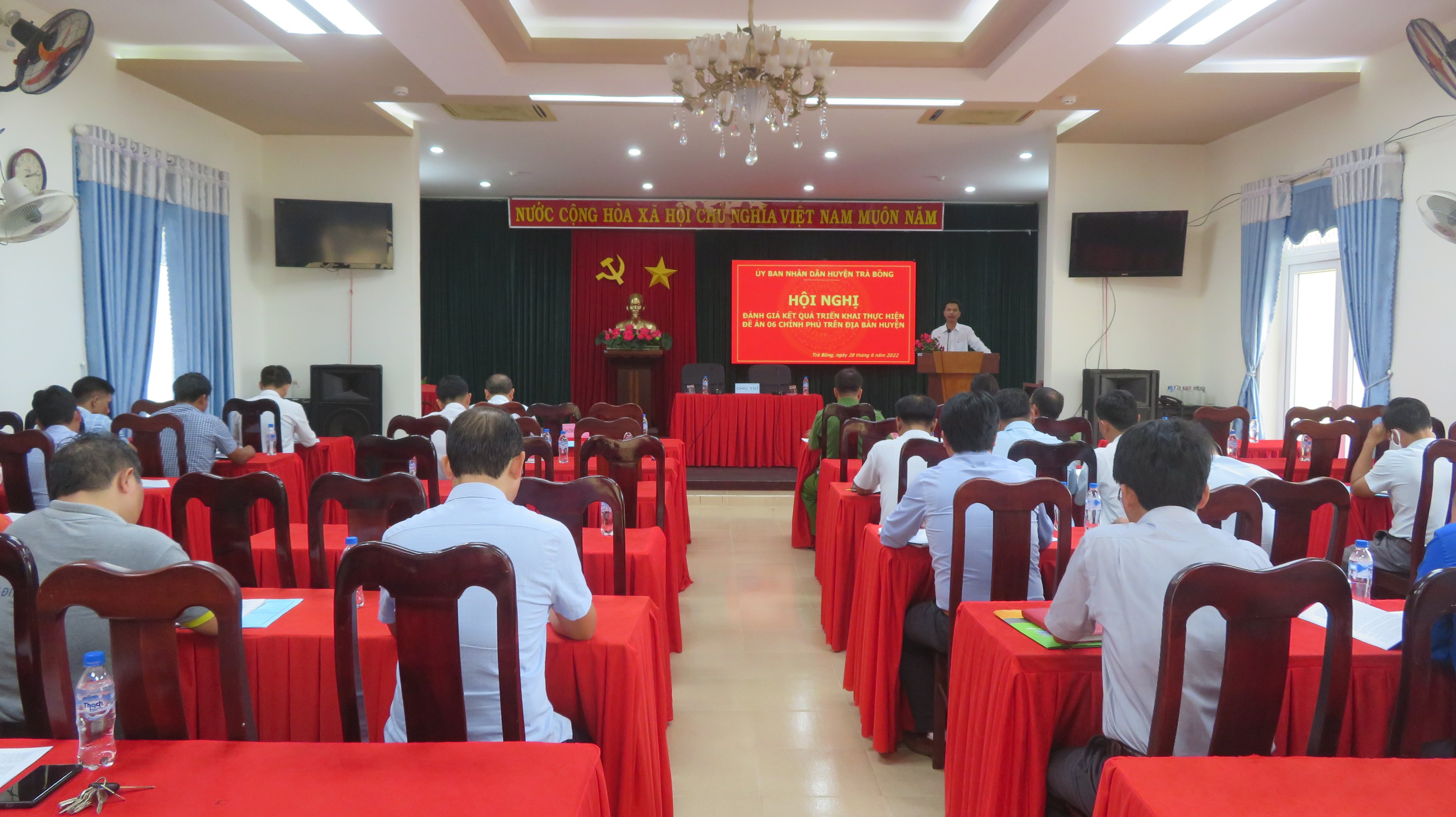 Trà Bồng tổ chức hội nghị sơ kết đánh giá công tác triển khai đề án 06/CP