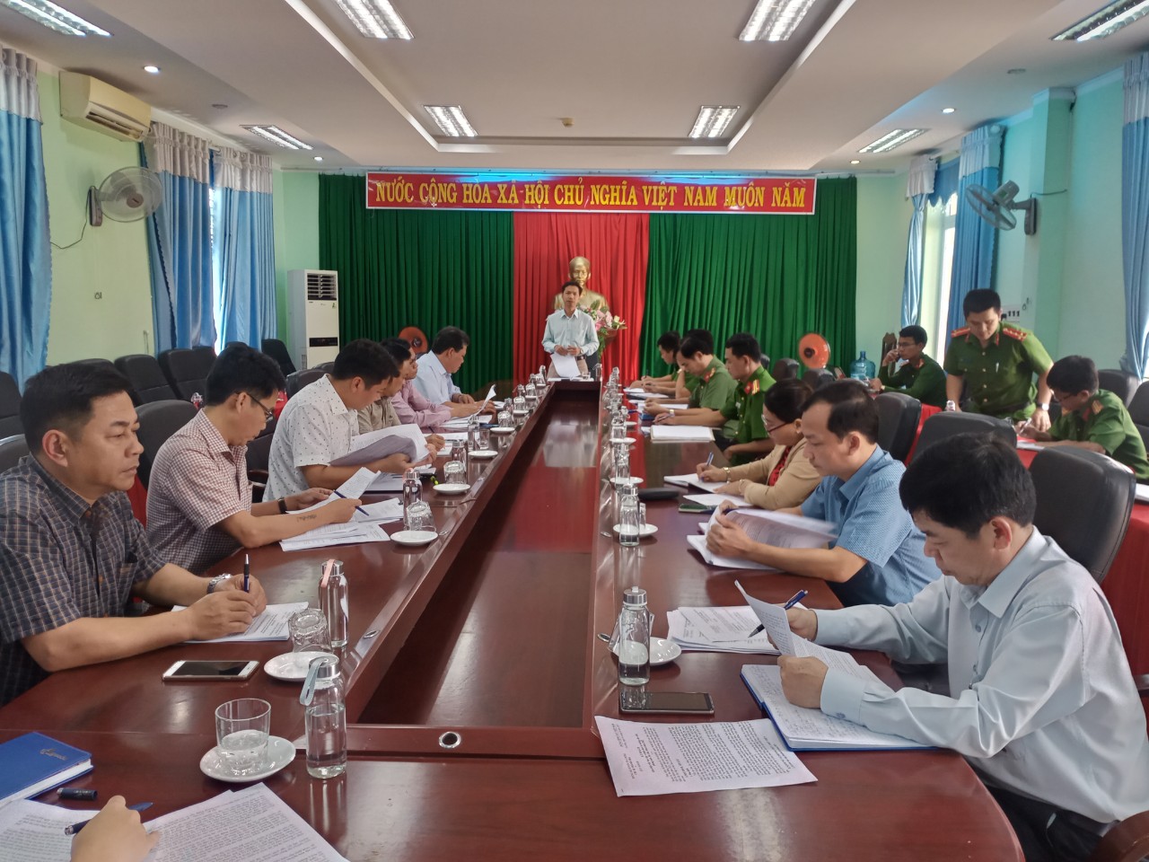 Uỷ ban nhân dân huyện Trà Bồng tổ chức Hội nghị triển khai nhiệm vụ chuyển hóa địa bàn trọng điểm, phức tạp về trật tự, an toàn xã hội năm 2023