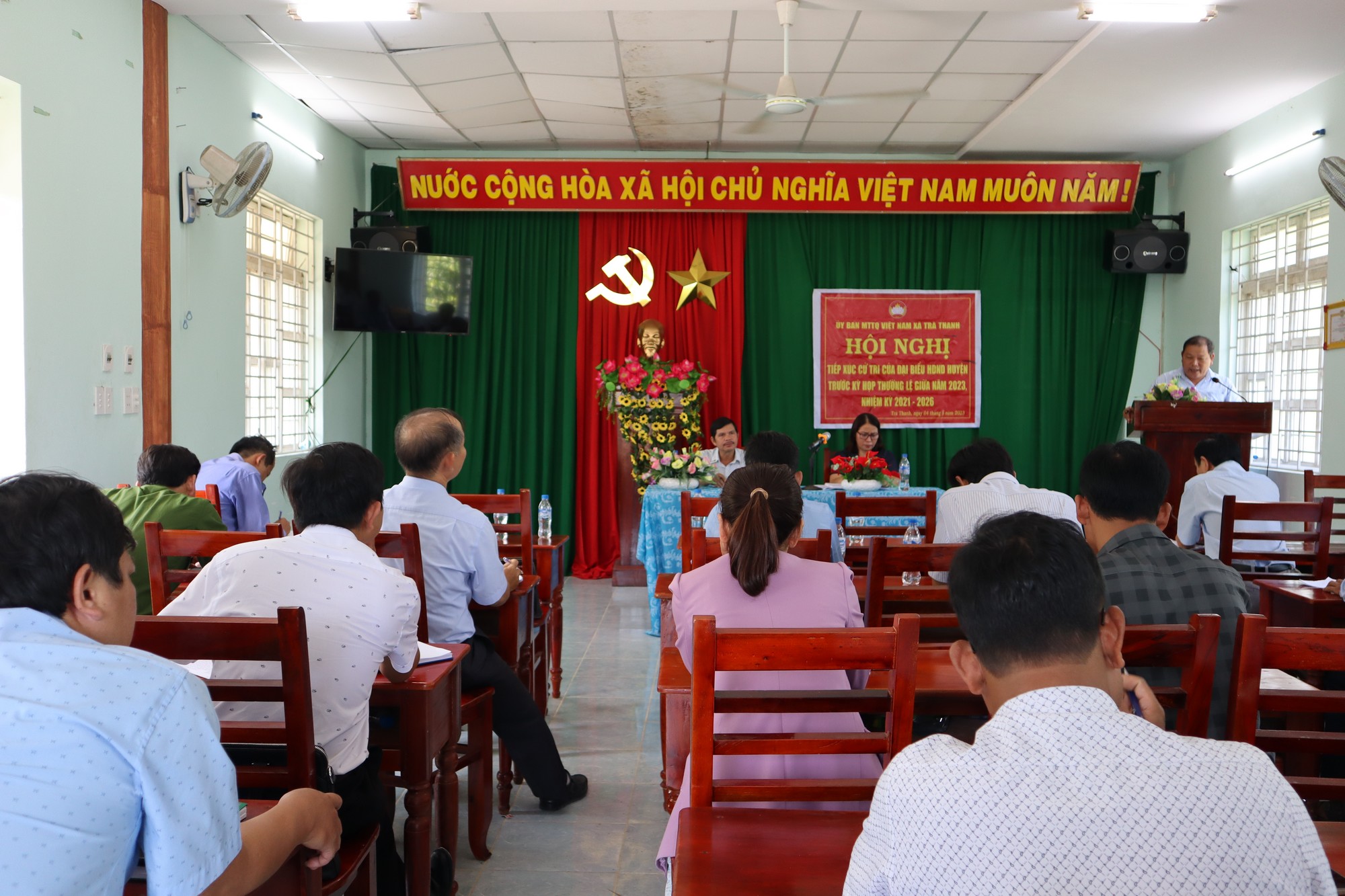 Tổ Đại biểu HĐND huyện tiếp xúc cử tri tại xã Trà Thanh