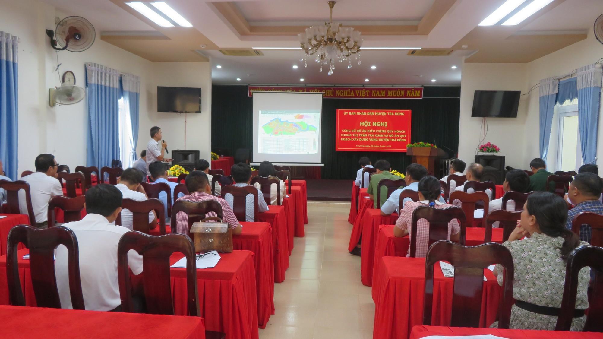 Công bố đồ án điều chỉnh quy hoạch chung thị trấn Trà Xuân và đồ án quy hoạch xây dựng vùng huyện Trà Bồng