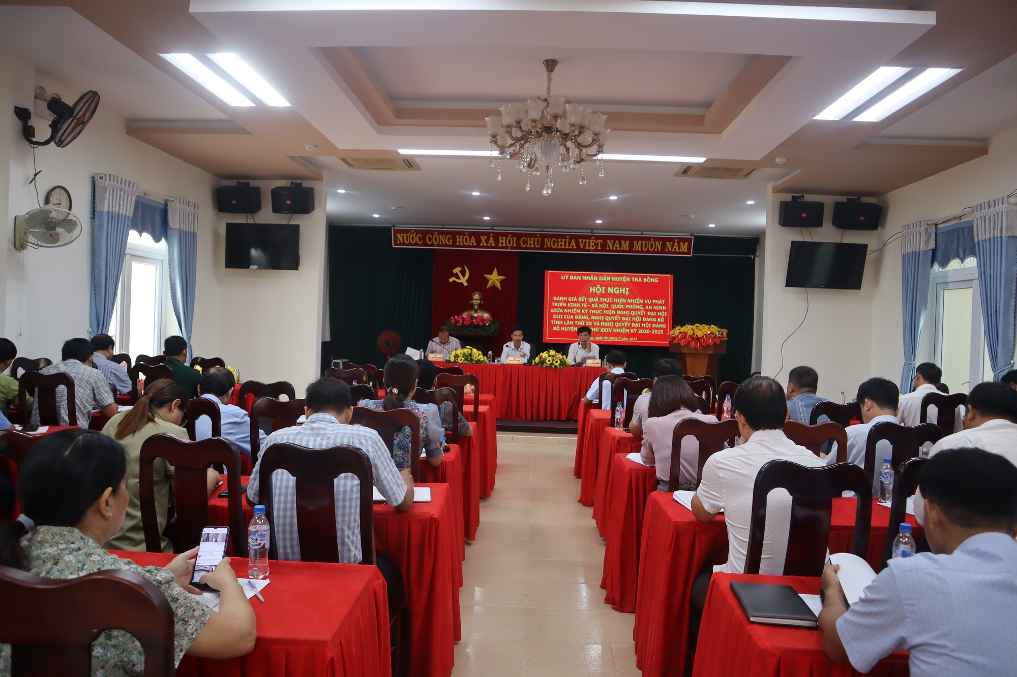 Trà Bồng Sơ kết giữa nhiệm kỳ đánh giá kết quả thực hiện nhiệm vụ theo Nghị quyết Đảng bộ huyện khóa XXIV