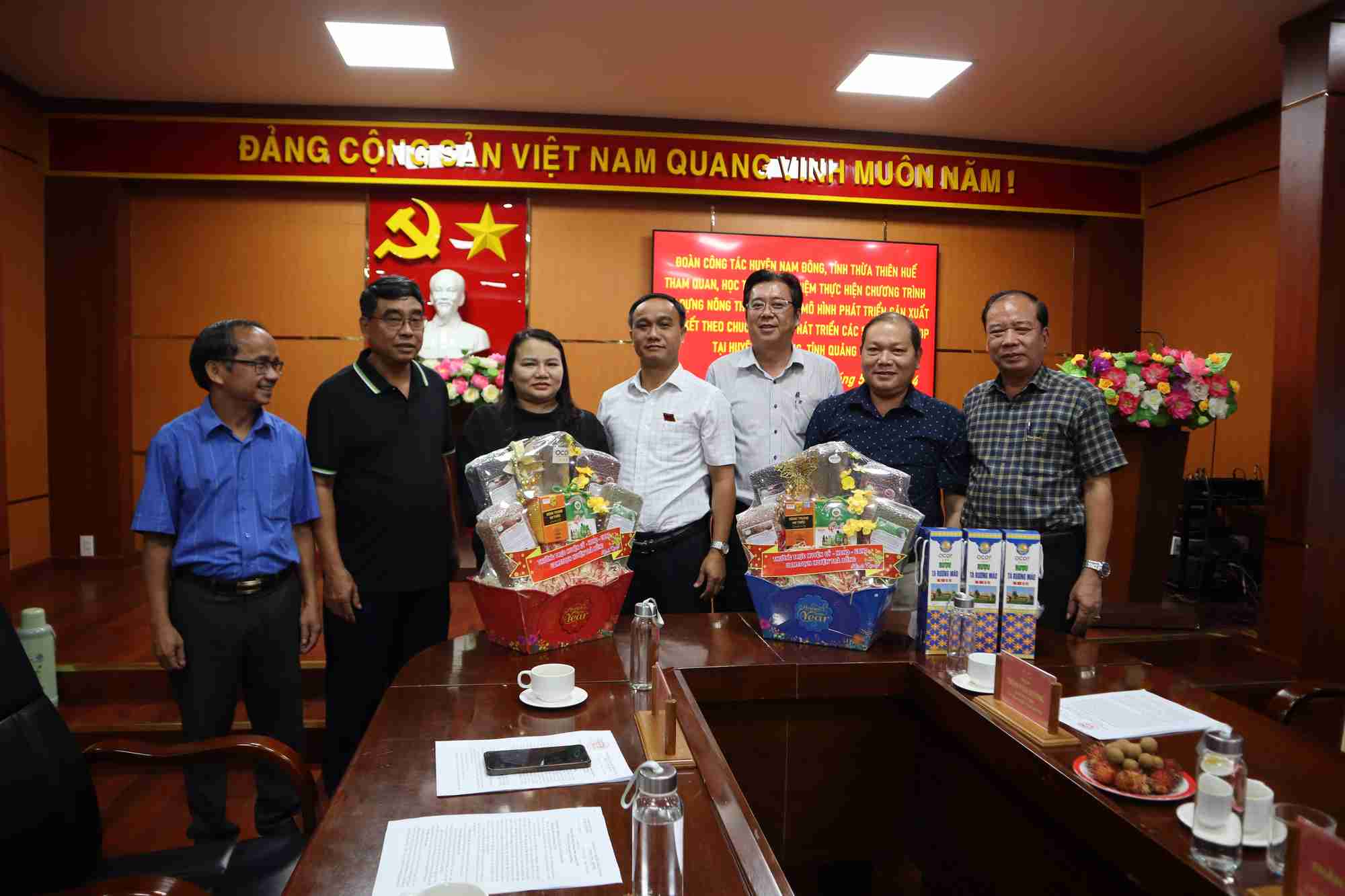 Đoàn công tác huyện Nam Đông, tỉnh Thừa Thiên Huế tham quan học tập kinh nghiệm xây dựng Nông thôn mới (NTM) tại huyện Trà Bồng