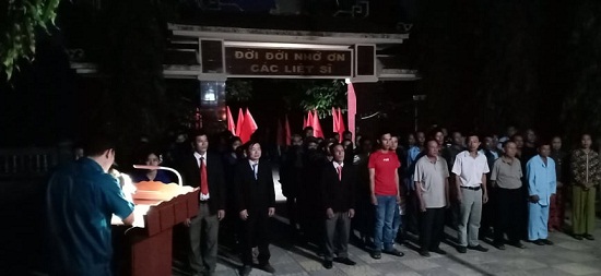 Đoàn xã Trà Phú thắp nến tri ân các anh hùng liệt sĩ
