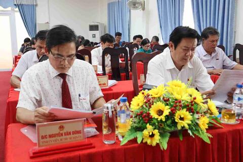TIẾP TỤC CHƯƠNG TRÌNH KÌ HỌP THỨ 20, HĐND HUYỆN KHÓA XII, NHIỆM KÌ 2021-2026