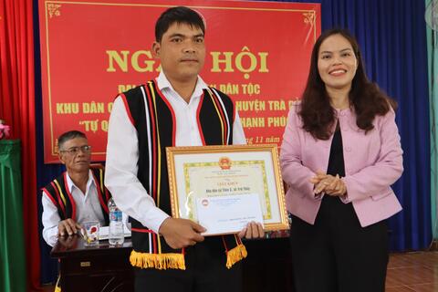 TƯNG BỪNG NGÀY HỘI ĐẠI ĐOÀN KẾT Ở KDC THÔN 3 XÃ TRÀ THUỶ