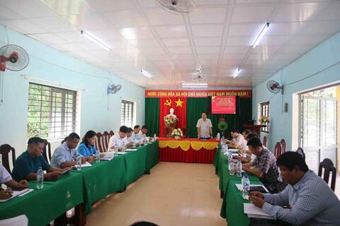 Chủ tịch UBND huyện làm việc với xã Trà Tây
