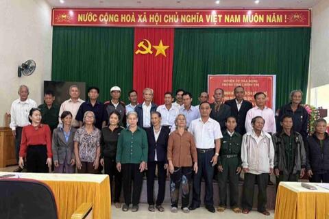 Trung tâm Chính trị huyện phối hợp với Câu lạc bộ Đào Du tổ chức công nhận 56 hội viên mới