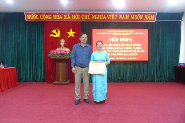 XÃ TRÀ BỒNG TỔNG KẾT, TRAO GIẢI CUỘC THI TRỰC TUYẾN TÌM HIỂU CẢI CÁCH HÀNH CHÍNH, NGHỊ QUYẾT SỐ 57-NQ/TW VÀ ĐỀ ÁN 06