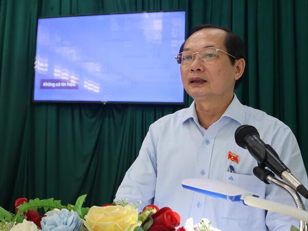 ÔNG TÔN LONG HIẾU - PHÓ BÍ THƯ CHUYÊN TRÁCH ĐẢNG ỦY UBND TỈNH TIẾP XÚC CỬ TRI TẠI XÃ TRÀ PHÚ, HUYỆN TRÀ BỒNG